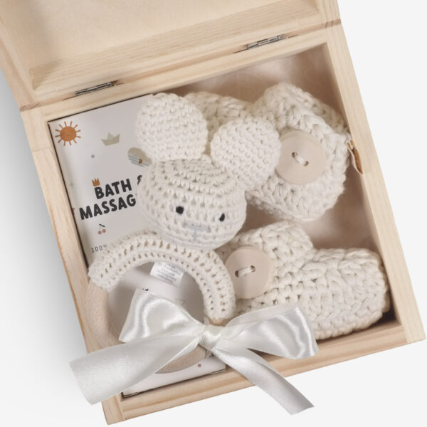 Coffret naissance Maylily S beige avec doudou et accessoires vu du dessus