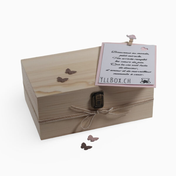 Boîte cadeau en bois fermée avec ficelle et carte YllBox